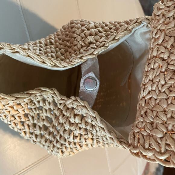 Raffia Snap & Canvas Minimalist Backpack - Picture 4 of 7